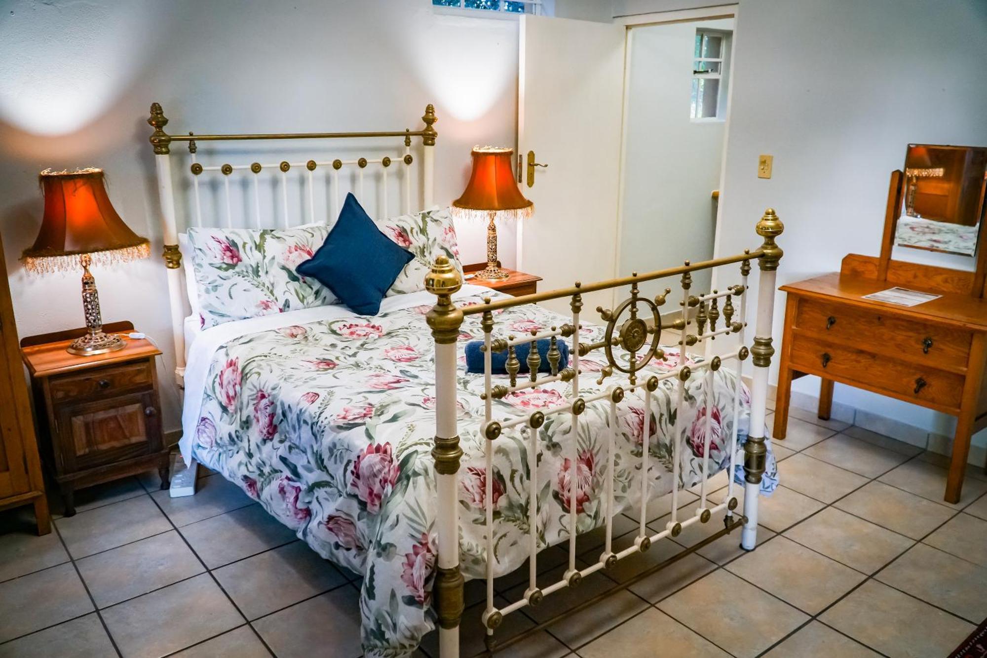 Outentique Accommodation Oudtshoorn Quarto foto